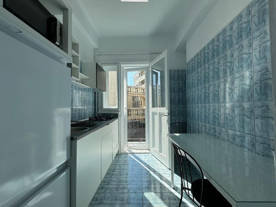 Airy & Beautiful Downtown Apartment Bucharest Exterior photo